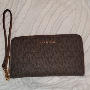 Michael Kors Jet Set Wallet